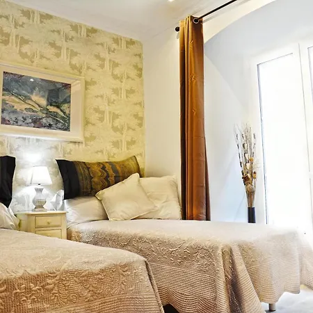 Lux Cityhall + Parking