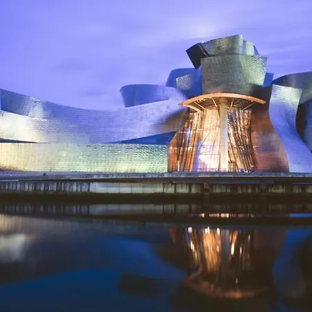 Lux Cityhall + Parking Appartamento